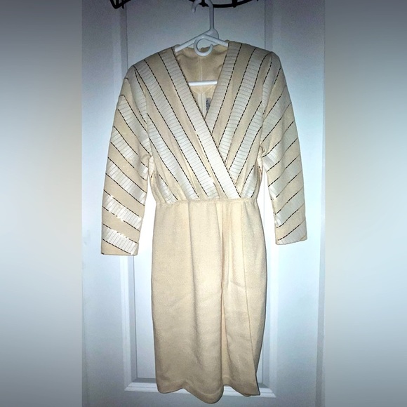 St. John Dresses & Skirts - St. John By Marie Gray Sequin Knit mid length Dress